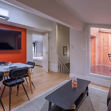 Emile Fourcand -your Appartement *