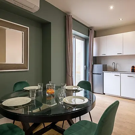 Emile Fourcand -your Apartamento