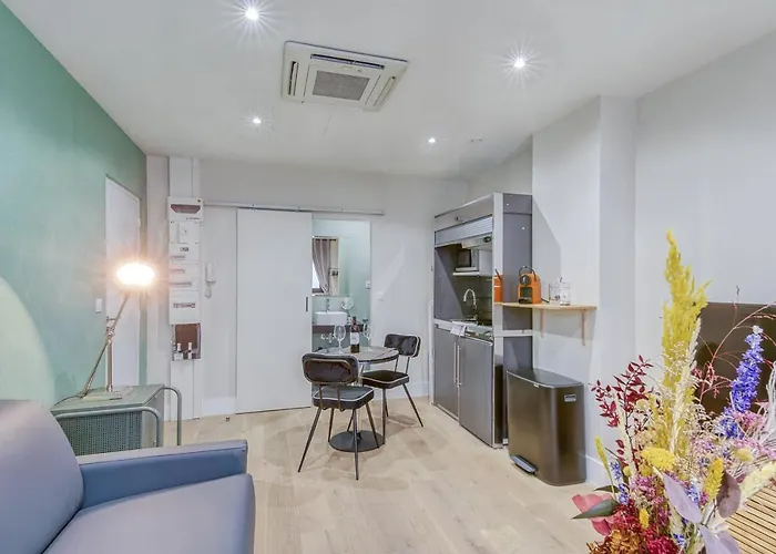 Emile Fourcand -your Apartament